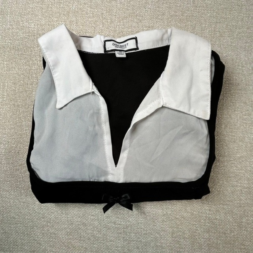 Discreet Women's Black White Long Sleeve Blouse Bow 1X 90s Retro Schoolgirl Crop - Picture 9 of 9